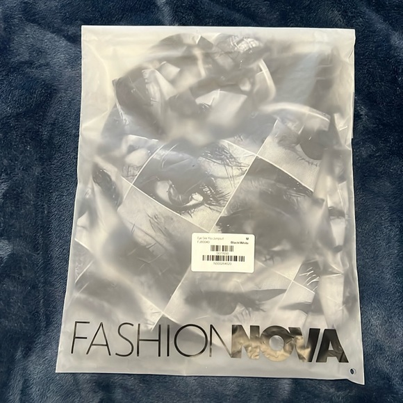 Eye See You Jumpsuit - Picture 4 of 5